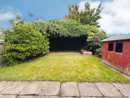 Rushey Hey Road, Southdene, Image 18