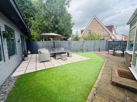 Malvern Close, Mill Park, Image 4