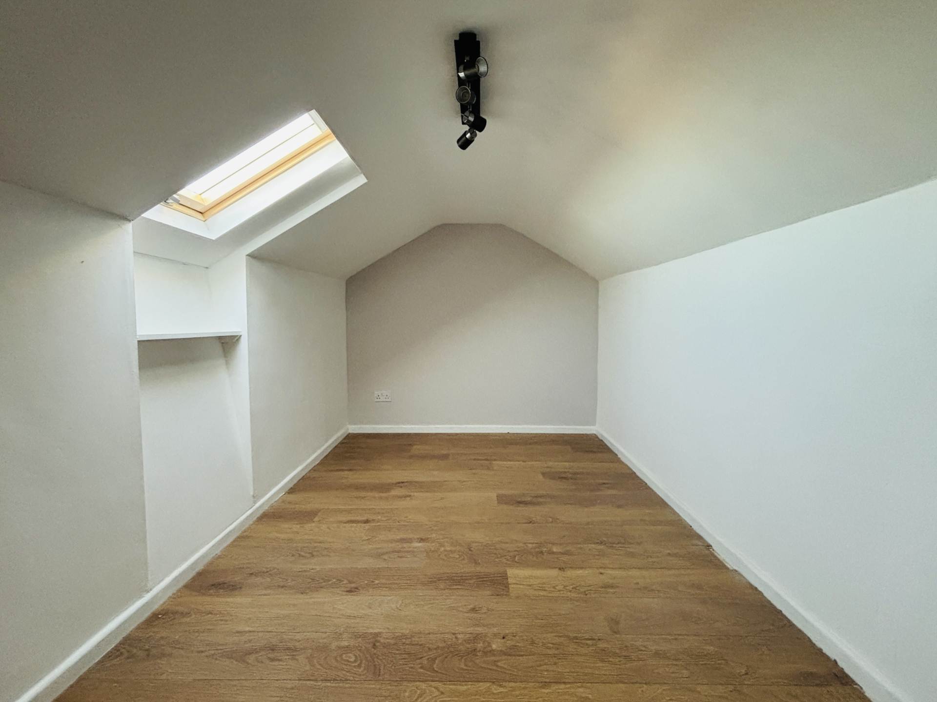 Minstead Avenue, Northwood, Image 11