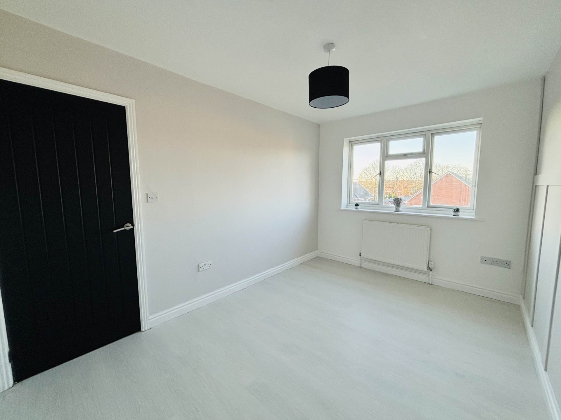 Minstead Avenue, Northwood, Image 13