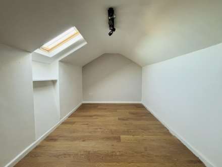 Minstead Avenue, Northwood, Image 11