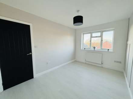 Minstead Avenue, Northwood, Image 13