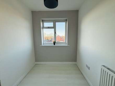 Minstead Avenue, Northwood, Image 17