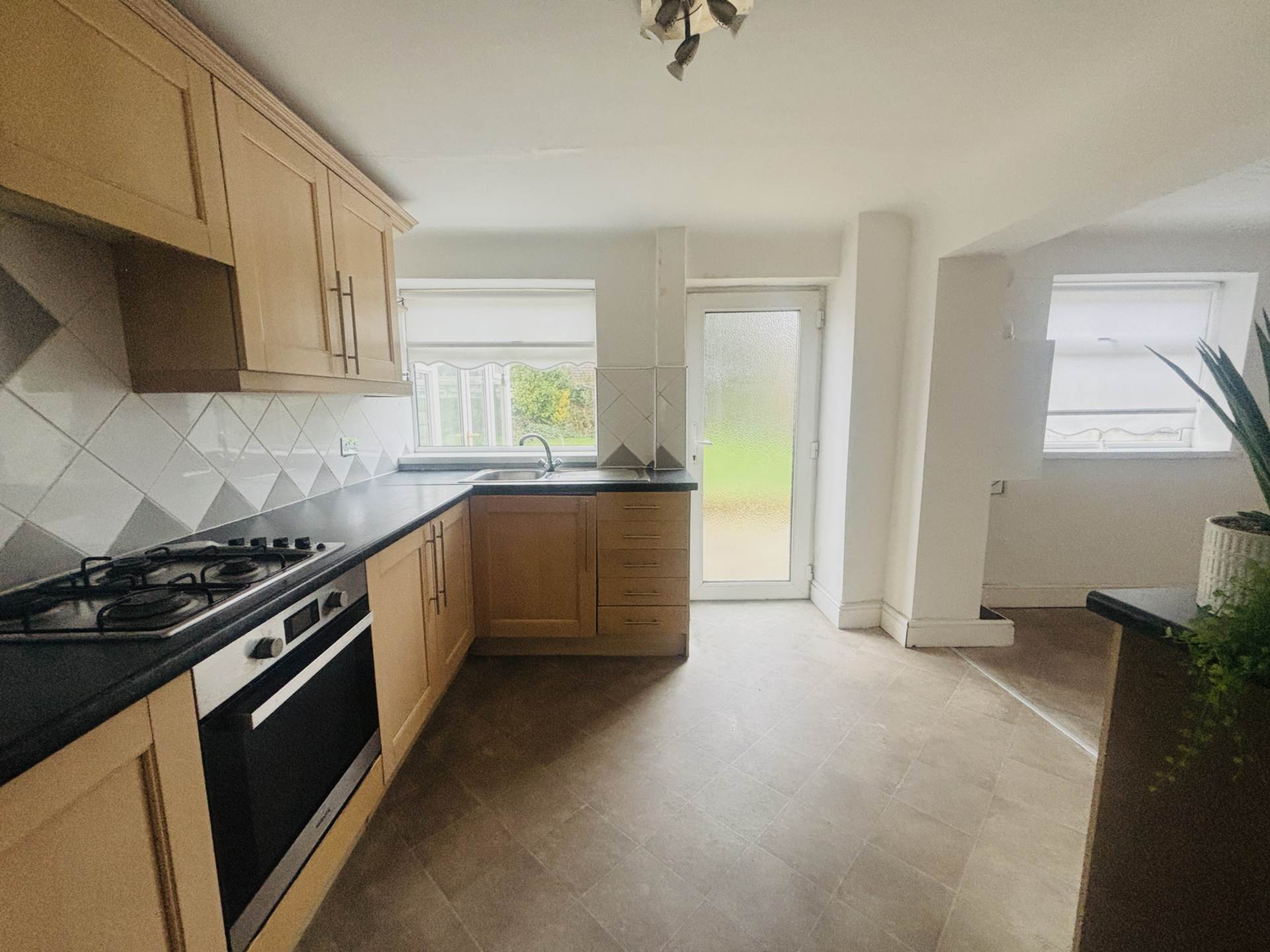 Cherryfield Drive, Southdene, Image 12