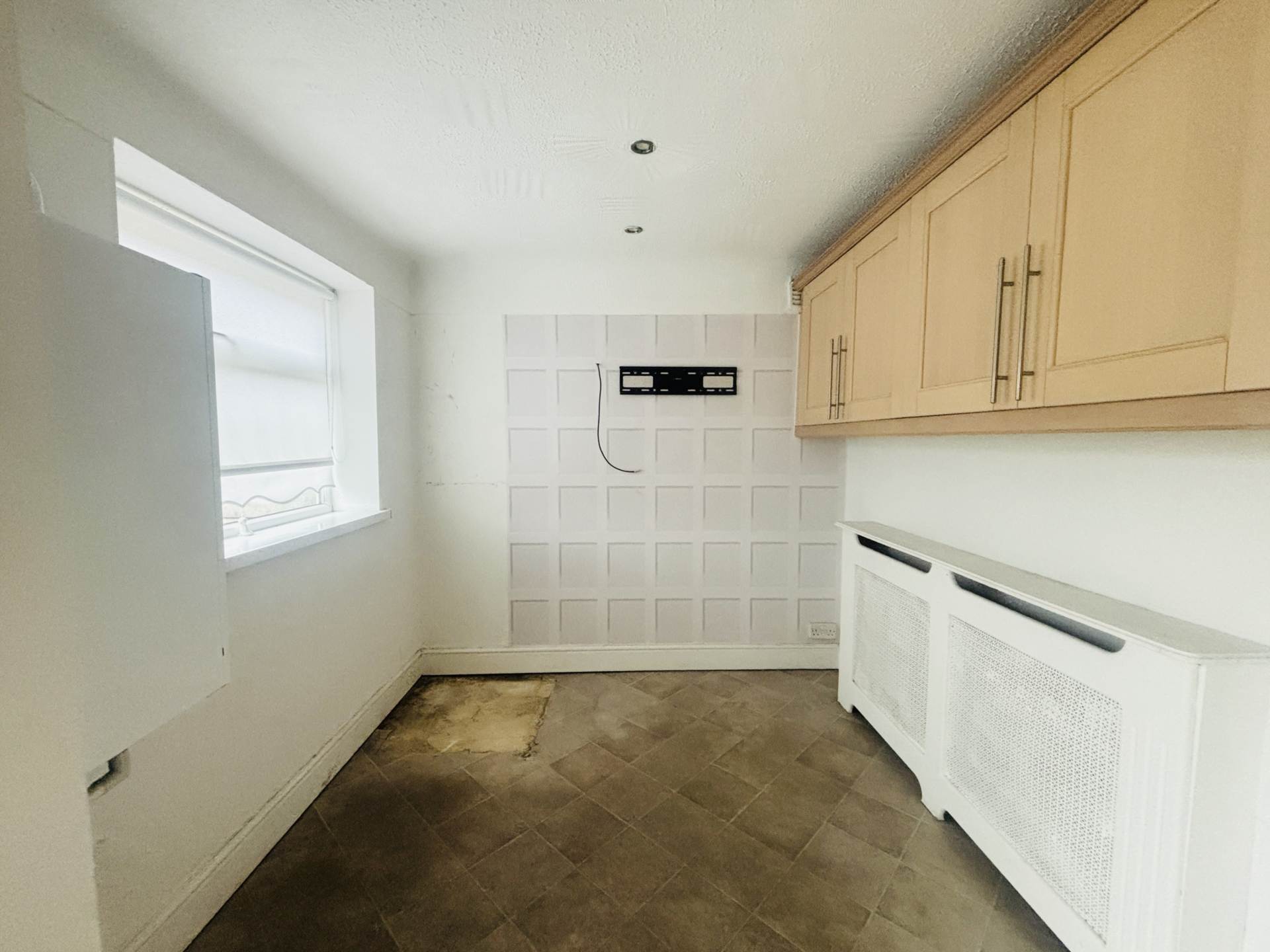 Cherryfield Drive, Southdene, Image 15