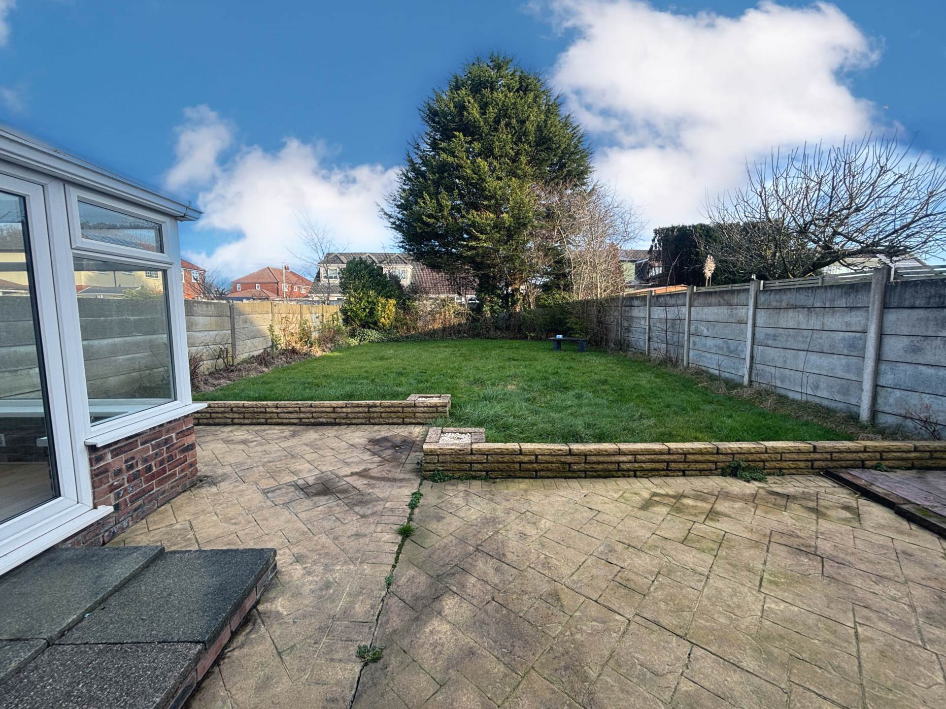 Cherryfield Drive, Southdene, Image 25