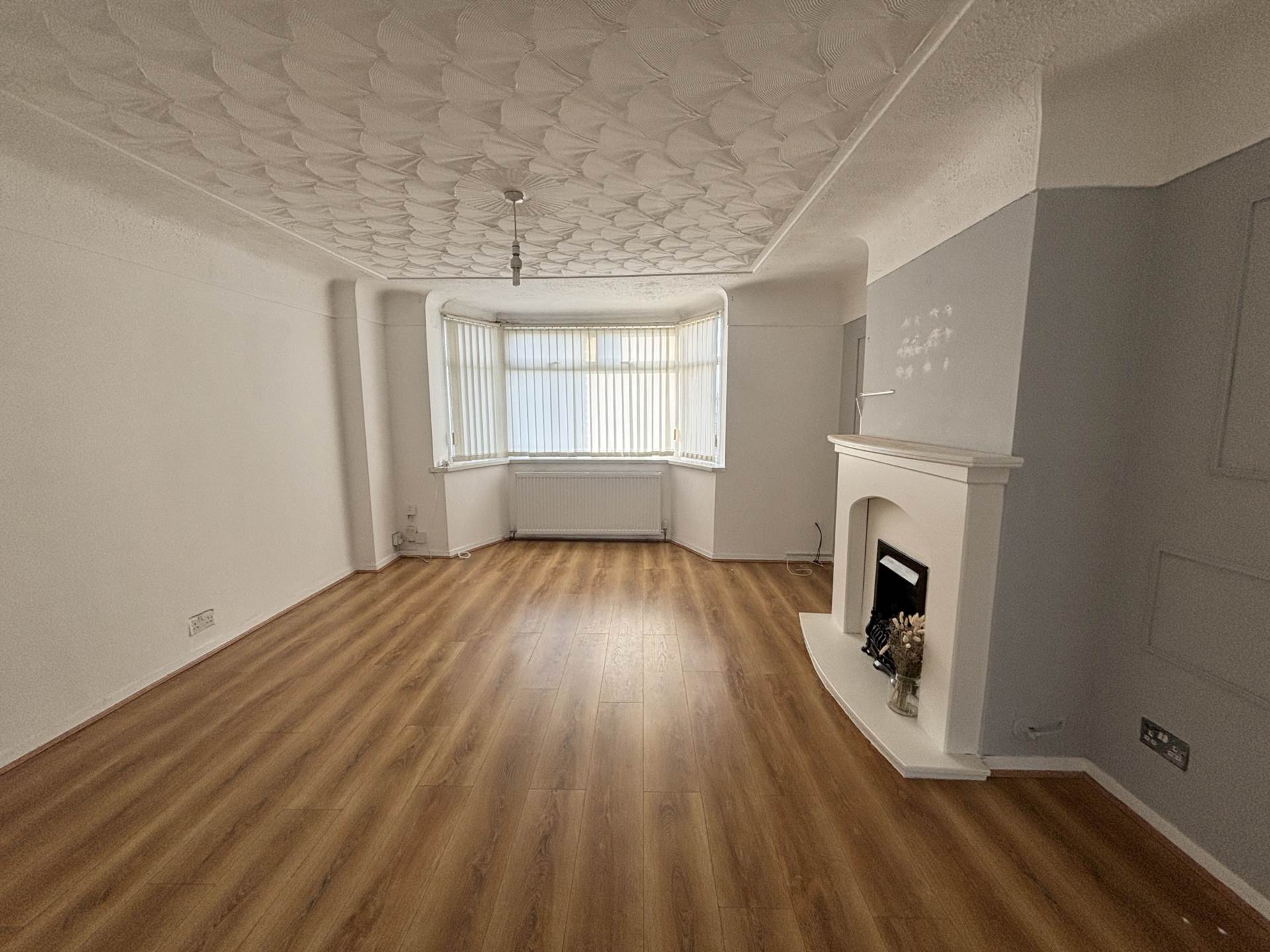 Cherryfield Drive, Southdene, Image 3