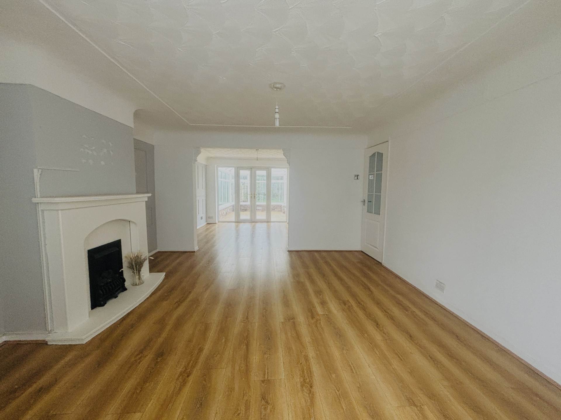 Cherryfield Drive, Southdene, Image 4