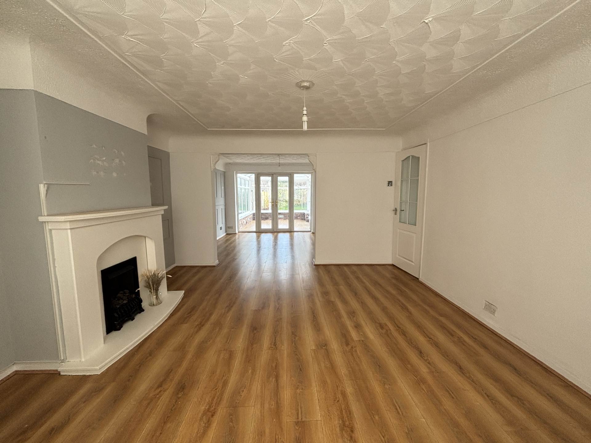 Cherryfield Drive, Southdene, Image 6