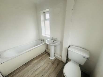 Cherryfield Drive, Southdene, Image 23