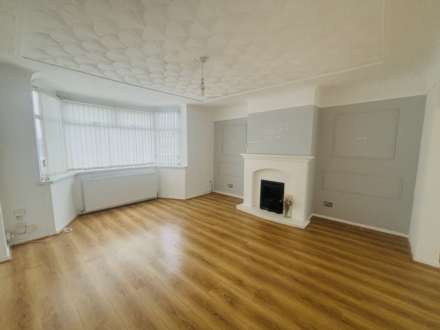 Cherryfield Drive, Southdene, Image 9