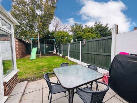 Wellfield Avenue, Southdene, Image 19