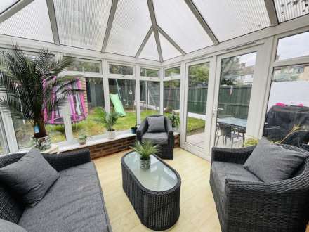 Wellfield Avenue, Southdene, Image 7