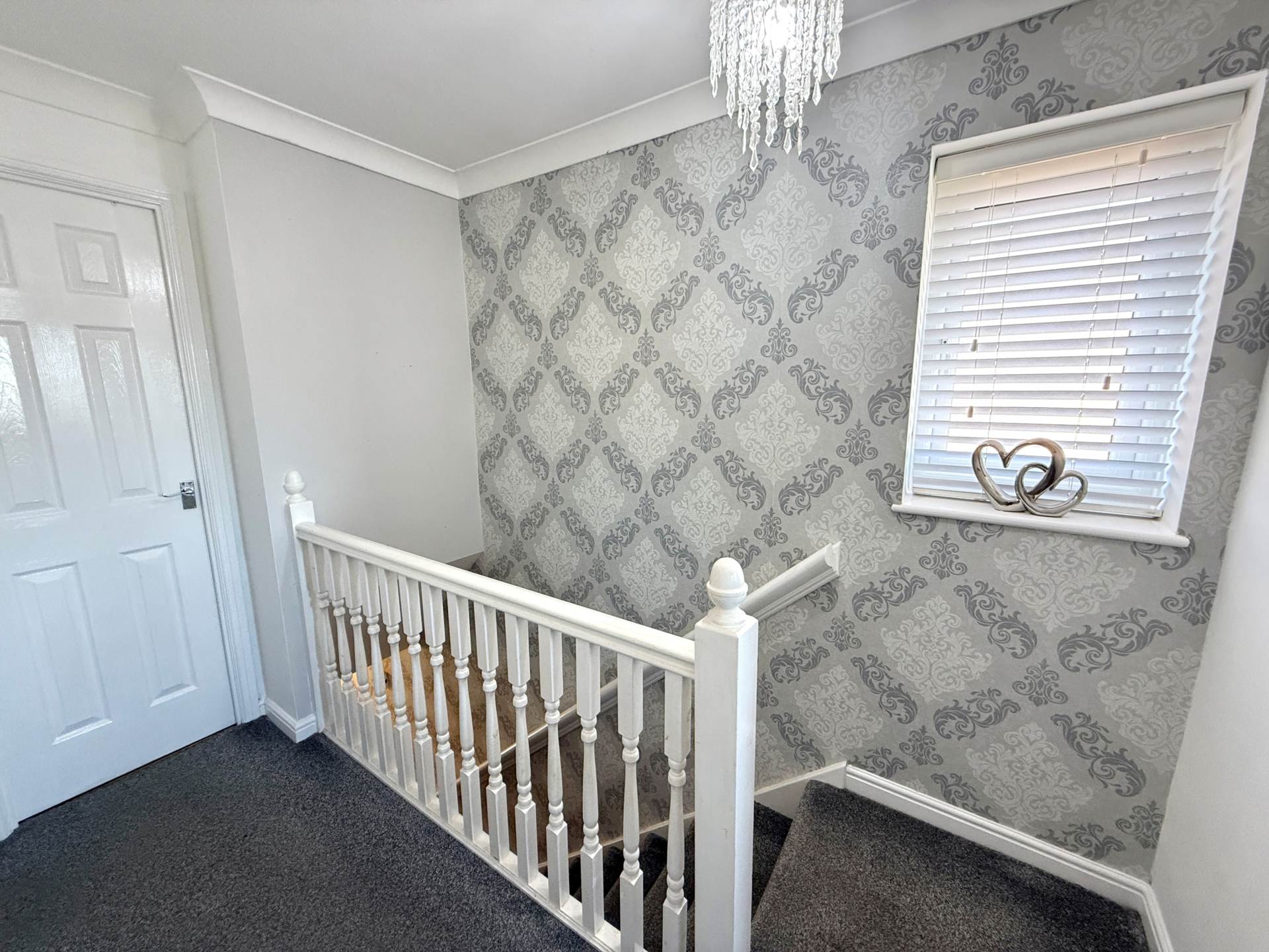 Meadowbarn Close, Southdene, Image 16