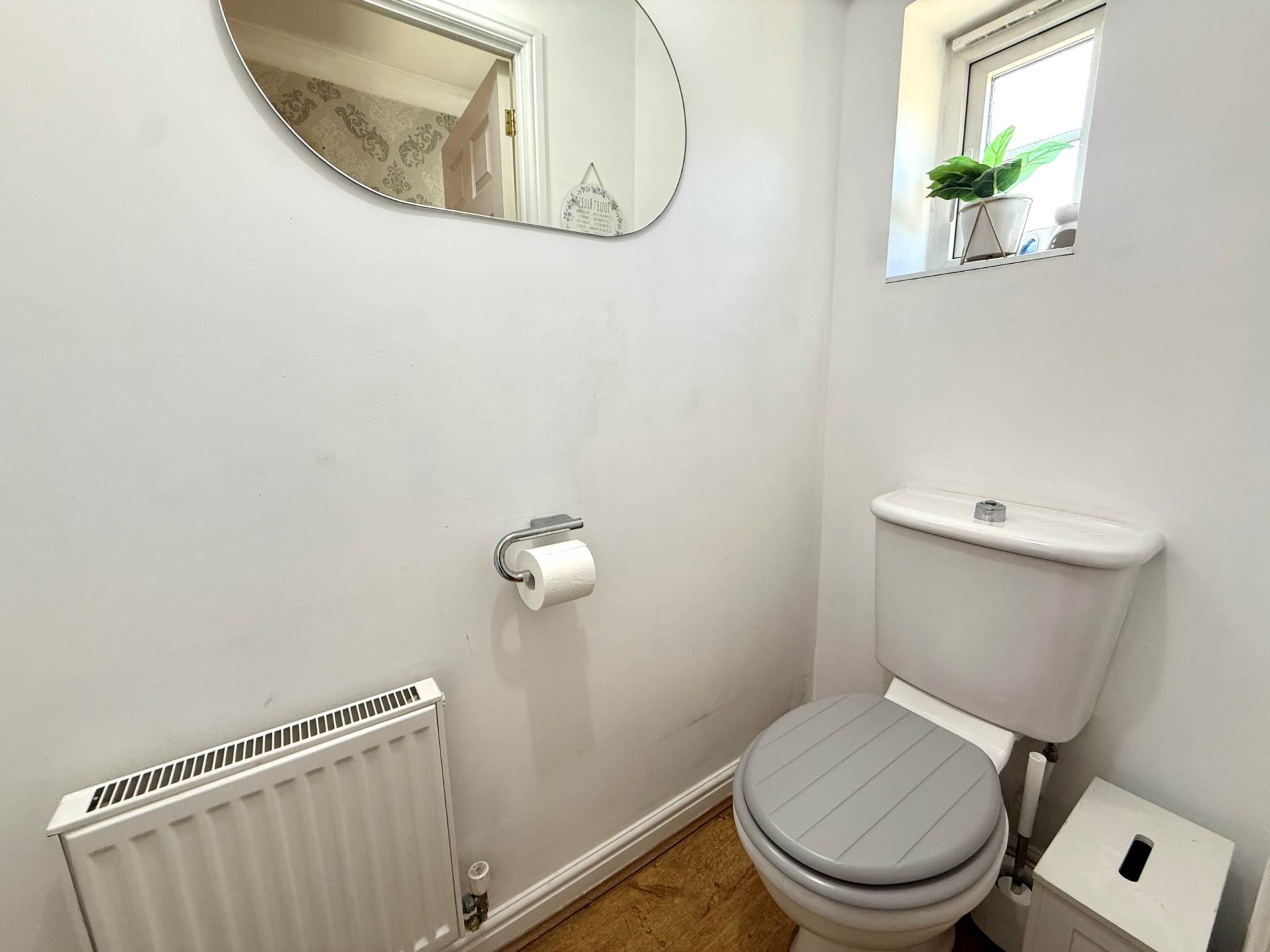 Meadowbarn Close, Southdene, Image 6