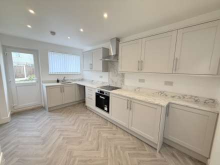 Westhead Close, Northwood, Image 7