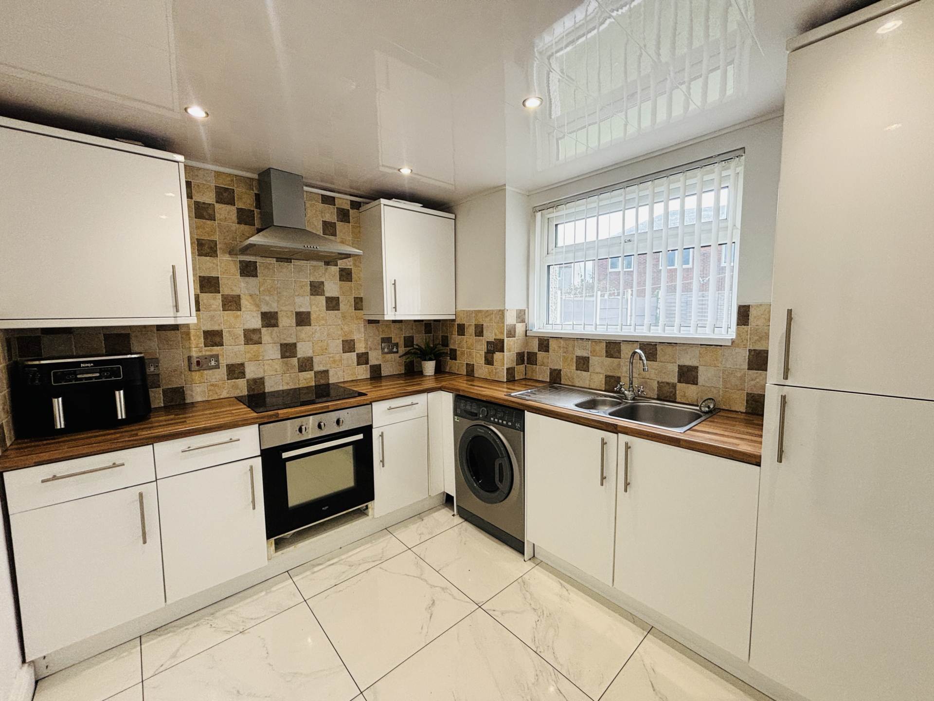 Roughwood Drive, Northwood, Image 11