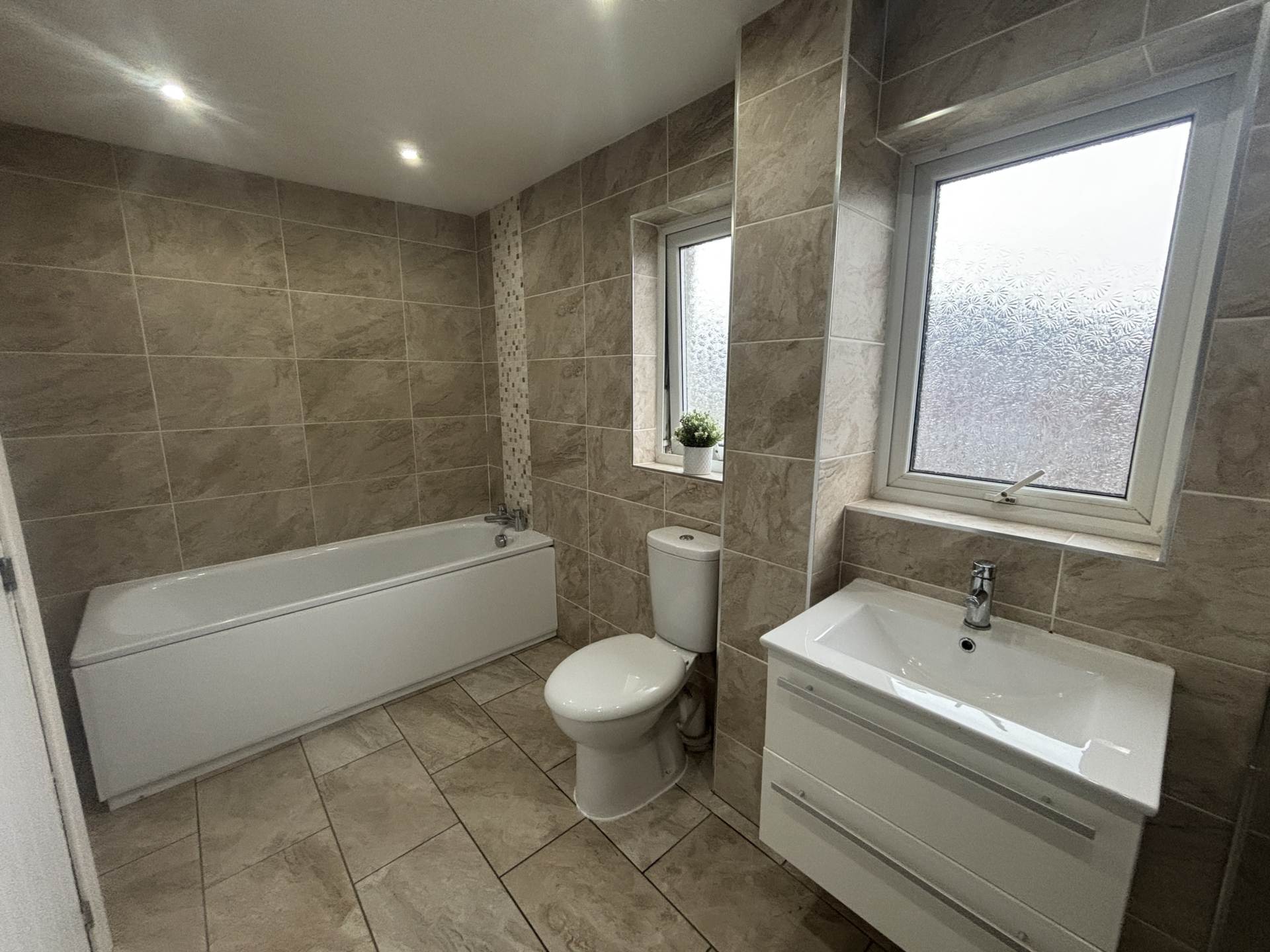 Roughwood Drive, Northwood, Image 24