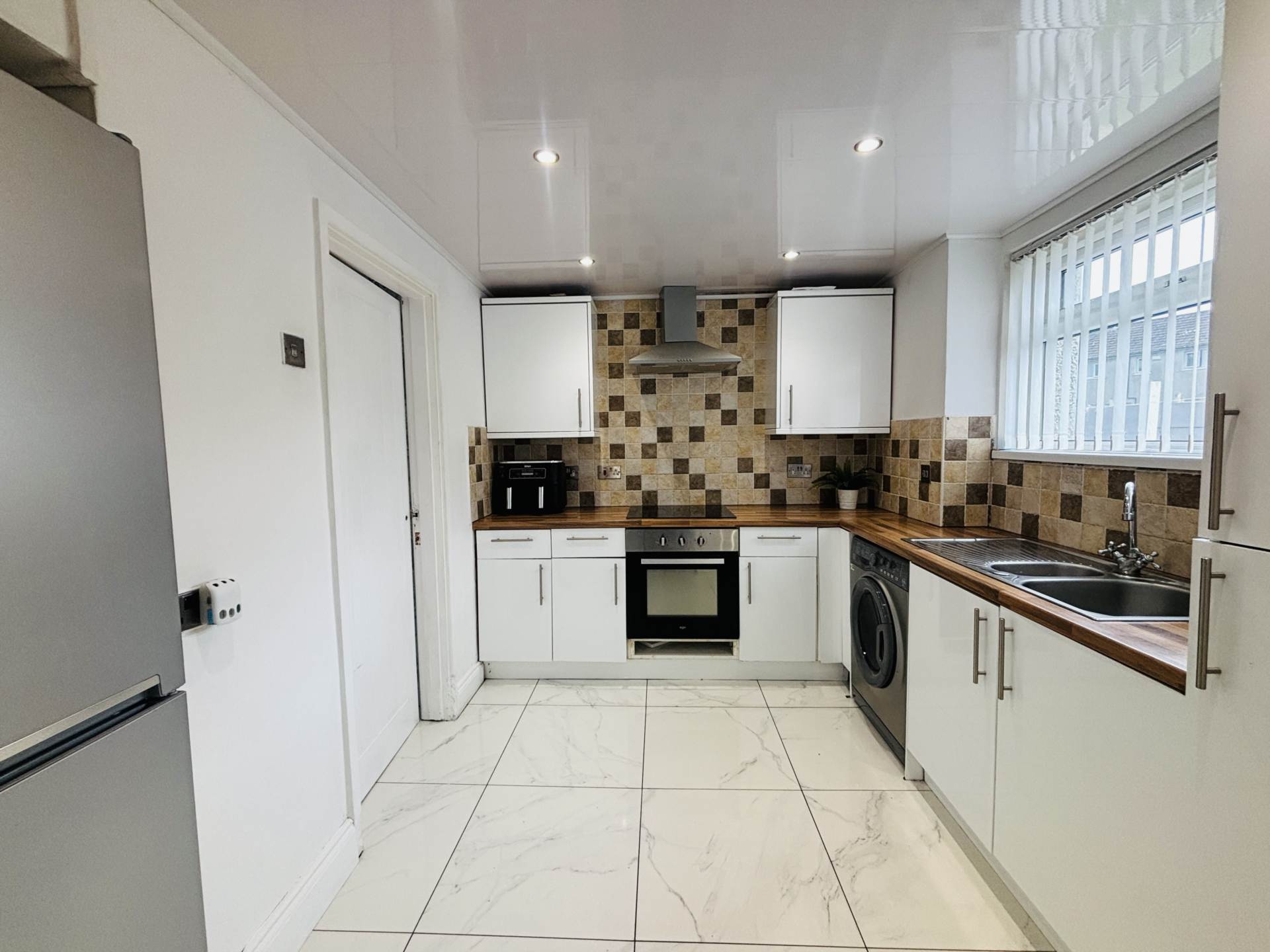 Roughwood Drive, Northwood, Image 5