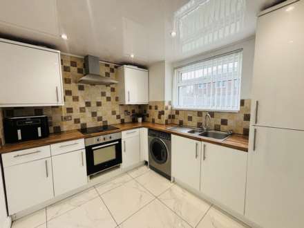 Roughwood Drive, Northwood, Image 11