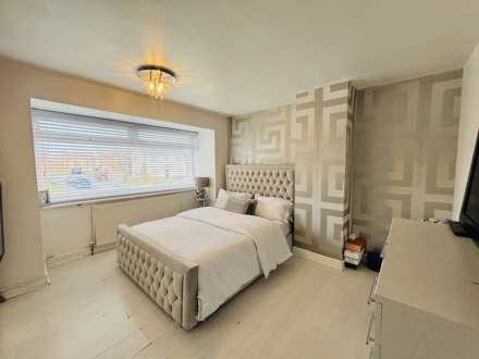 Roughwood Drive, Northwood, Image 17