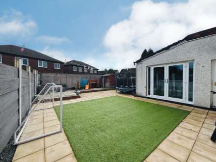 Roughwood Drive, Northwood, Image 25