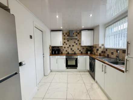 Roughwood Drive, Northwood, Image 5