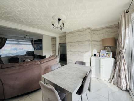 Roughwood Drive, Northwood, Image 8