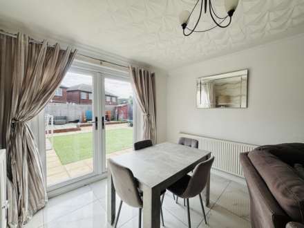 Roughwood Drive, Northwood, Image 9