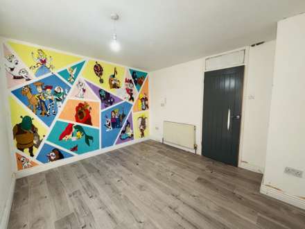 St Peters Close, Towerhill, Image 12