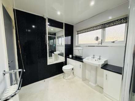 St Peters Close, Towerhill, Image 16