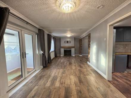 St Peters Close, Towerhill, Image 2