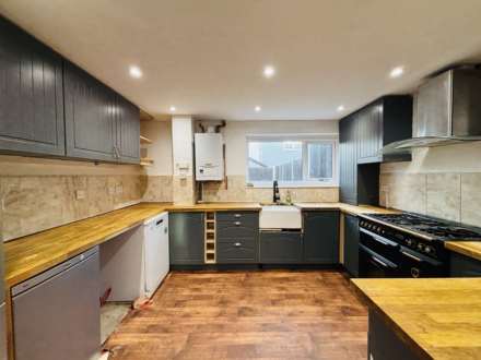 St Peters Close, Towerhill, Image 6