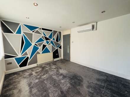 St Peters Close, Towerhill, Image 9