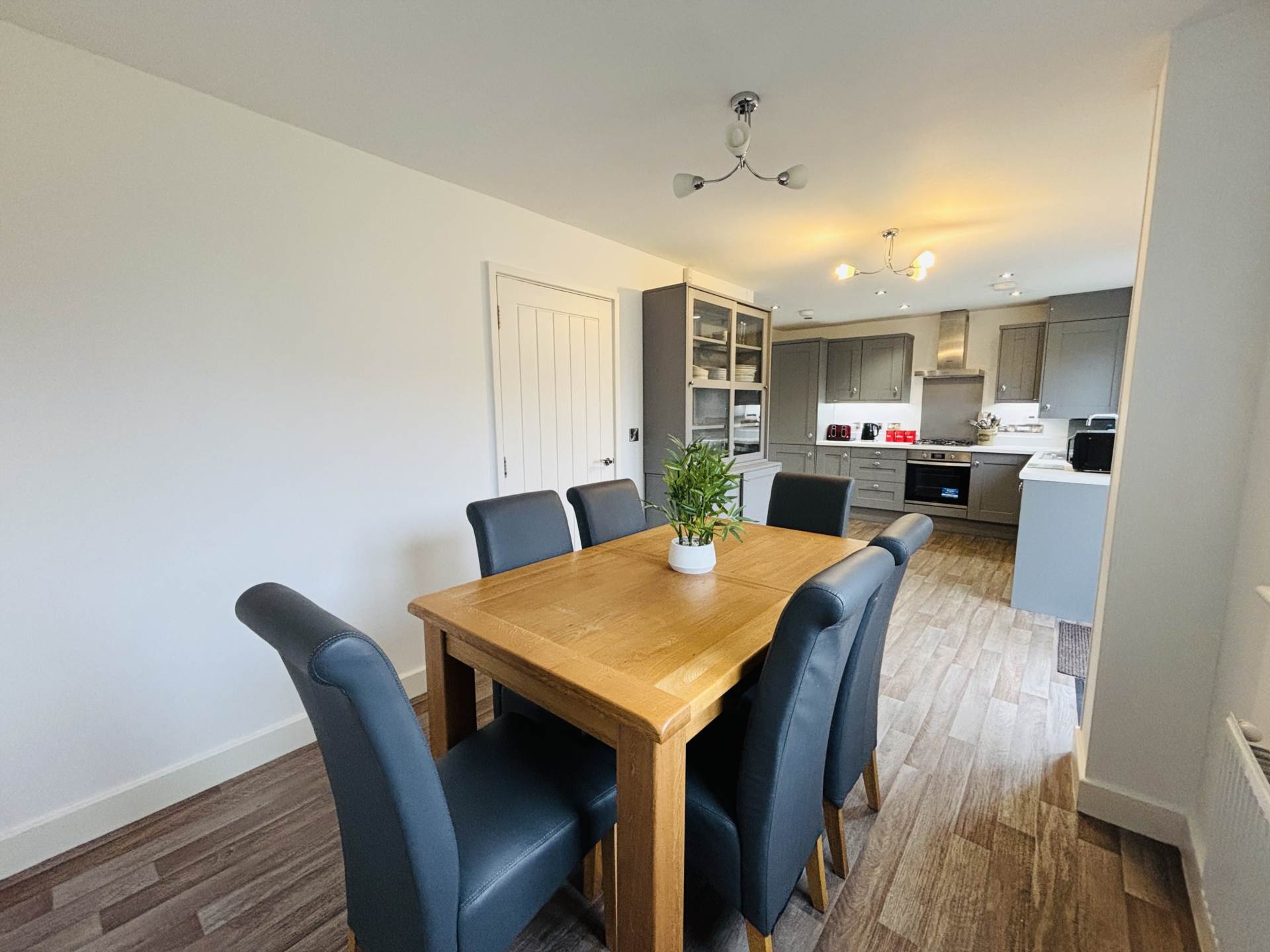 Hillpark Crecent, Mill Park, Image 4