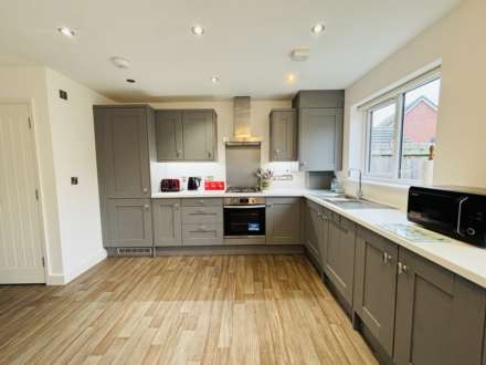 Hillpark Crecent, Mill Park, Image 11