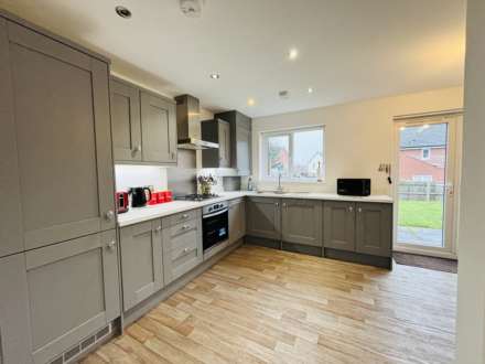 Hillpark Crecent, Mill Park, Image 12