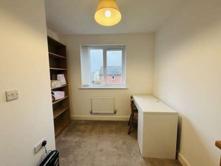 Hillpark Crecent, Mill Park, Image 25