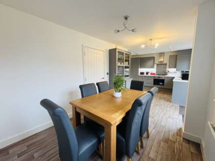 Hillpark Crecent, Mill Park, Image 4