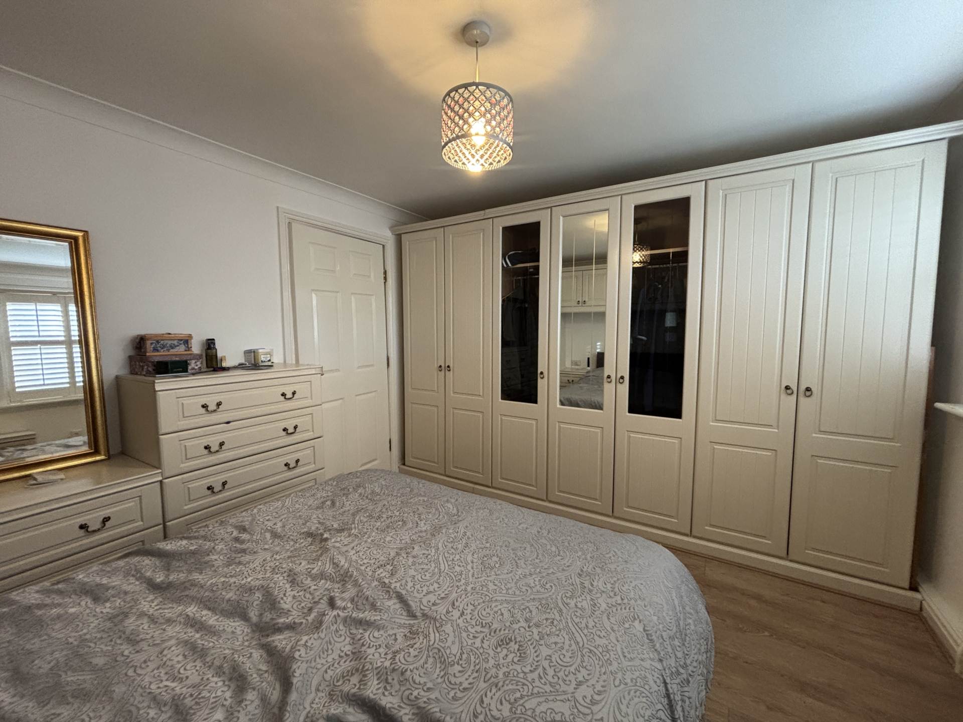 Glovers Court, North Park, Image 8