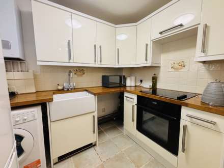 Glovers Court, North Park, Image 6