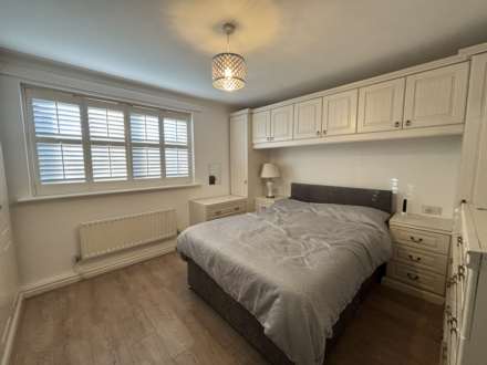 Glovers Court, North Park, Image 7