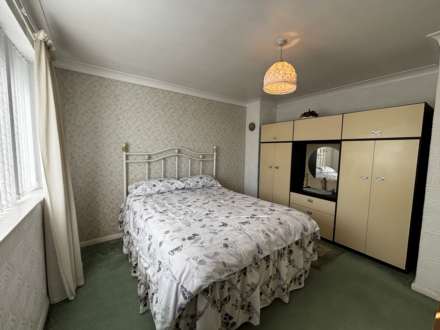 Millbrook Crescent, Old Hall Estate, Image 10