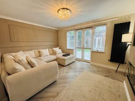 Dickens Close, Brookhaven, Image 2