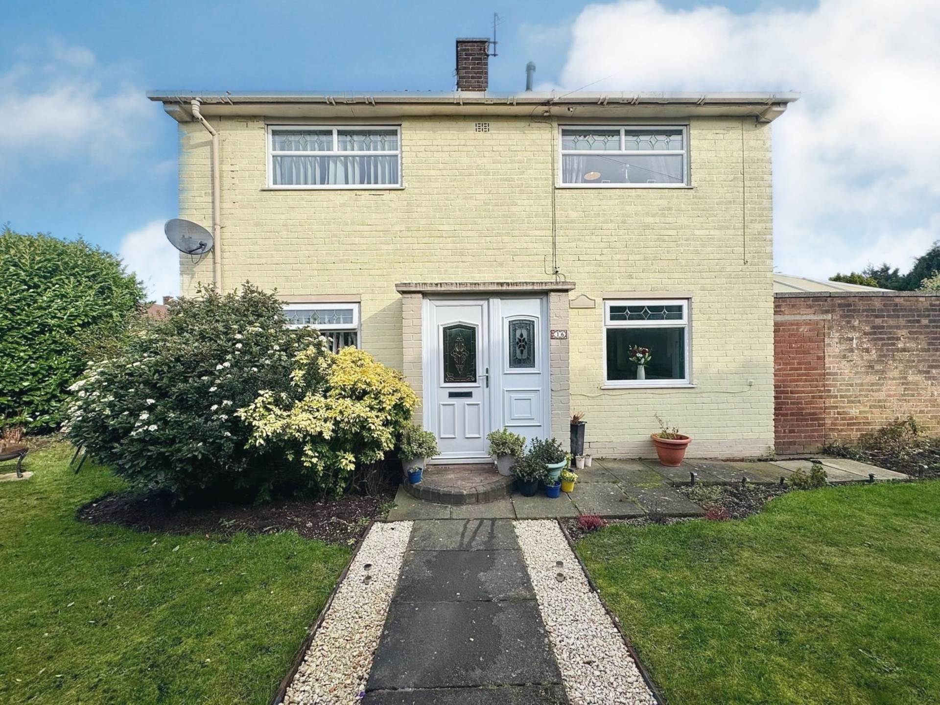 Edgefold Road, Southdene, Image 1