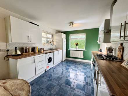 Edgefold Road, Southdene, Image 5