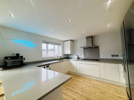 Brookward Court, Park Meadows, Image 10