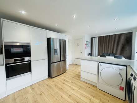 Brookward Court, Park Meadows, Image 13