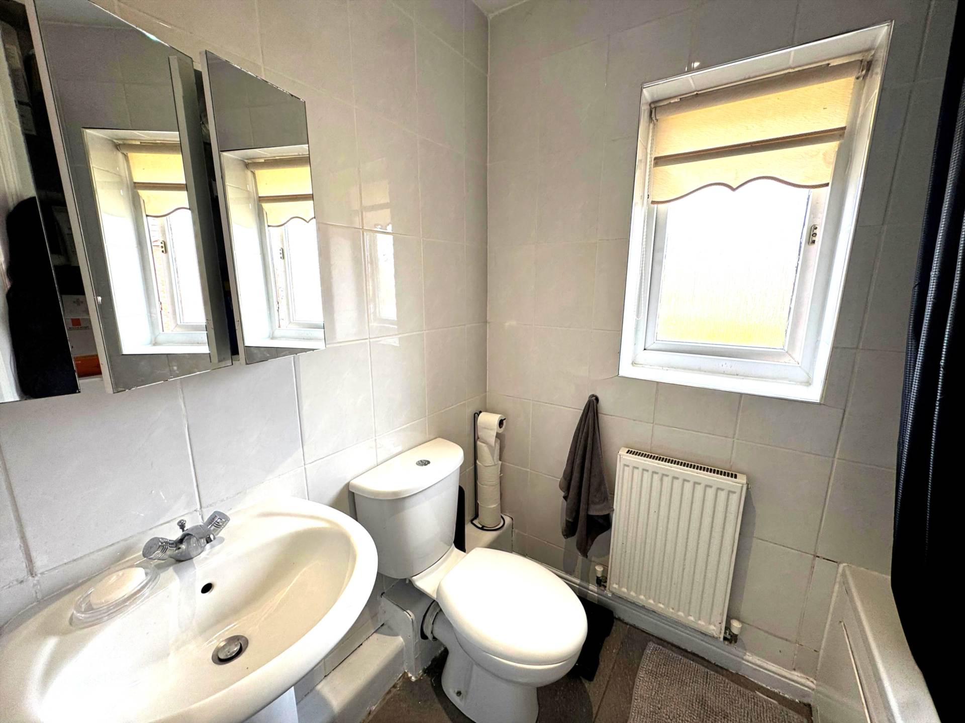 Meadowbarn Close, Southdene, Image 13