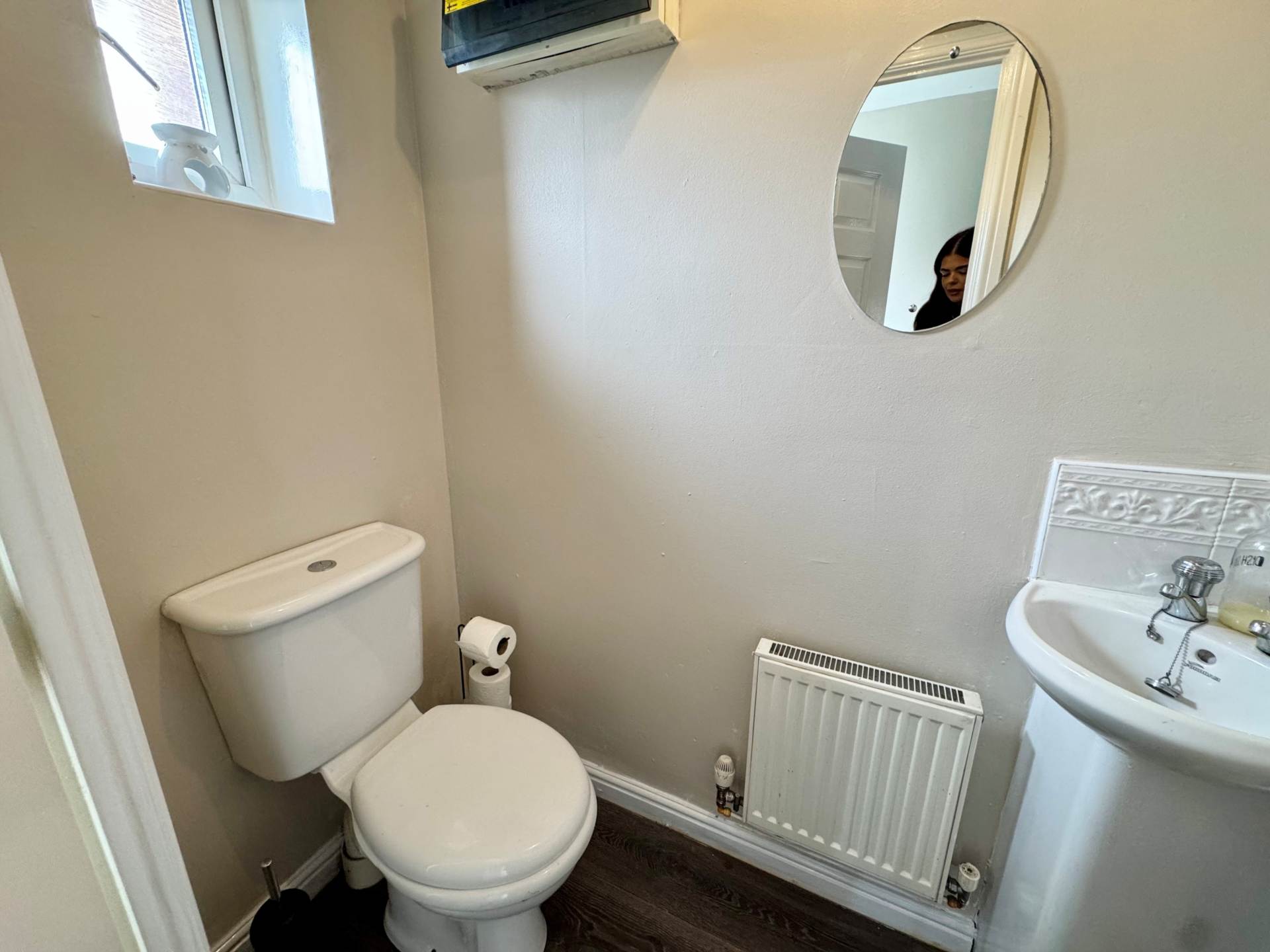 Meadowbarn Close, Southdene, Image 6